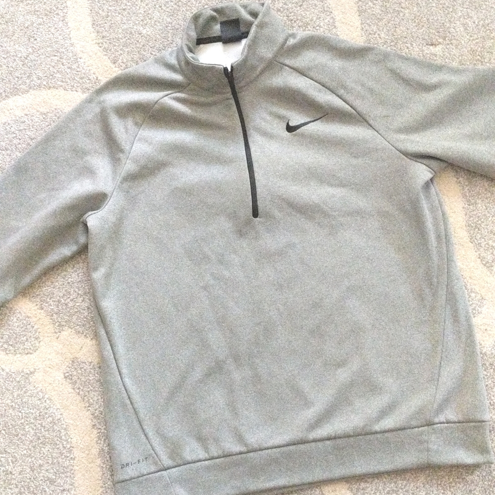 Nike Dry Fit half zip large